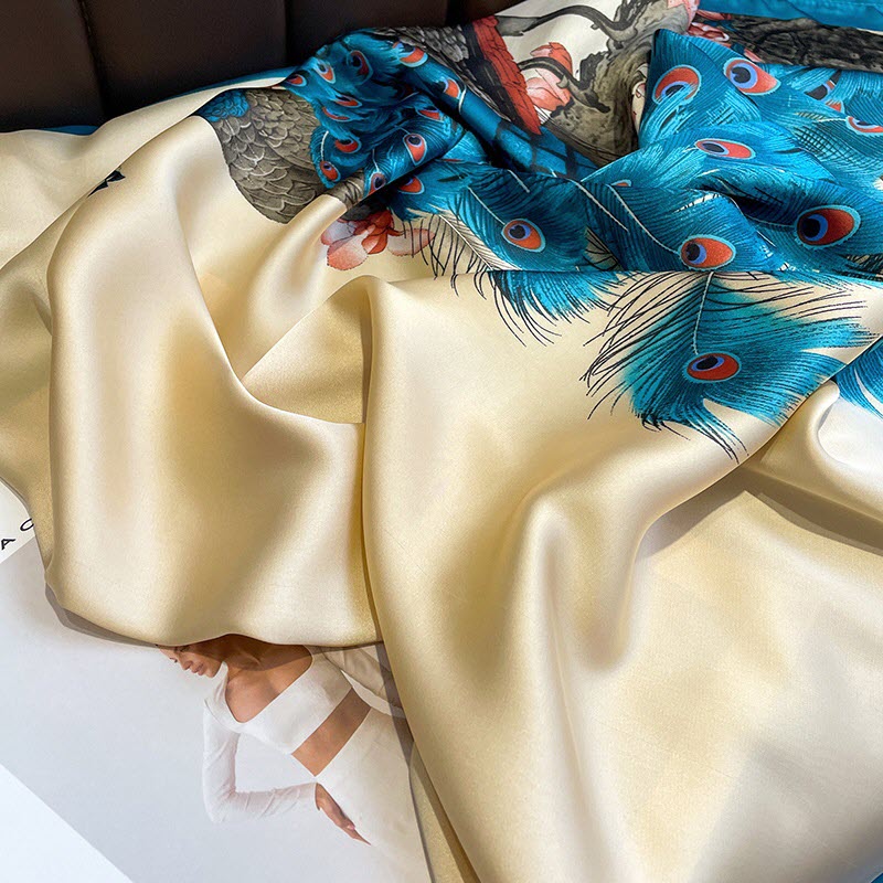 Khăn choàng lụa đi biển cao cấp họa tiết chim công WD-KL01 - Ảnh 3