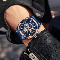 Tặng quà sinh nhật cho bạn nam 18 tuổi với chiếc đồng hồ đeo tay sang trọng