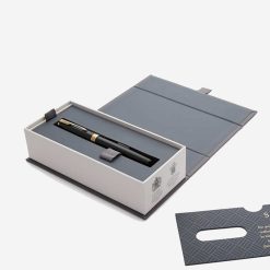 Bút bi ký tên Parker Sonnet Black Lacquer GT Rollerball Pen 1931496 làm quà tặng