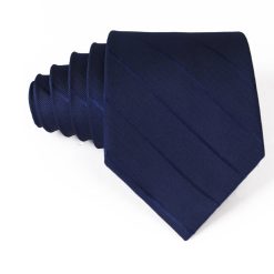 Cà Vạt Thêu Tên – Điểm Nhấn Cho Phong Cách Lịch Lãm