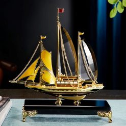 Mô Hình Thuyền Buồm Mạ Vàng 24K Cao Cấp “Nhất Phàm Phong Thuận”